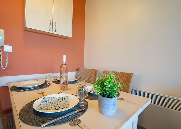 L'esquinade - H2 312 By Interhome