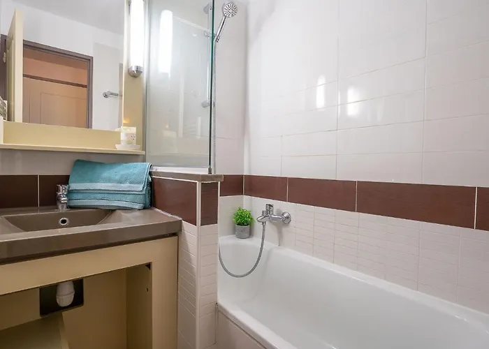 L'esquinade - H2 312 By Interhome Saint-Raphaël